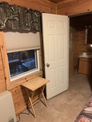 Bear's Den Restaurant & Tavern / Log Cabin Motel by null