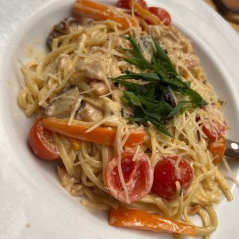 Gilgamesh Brewing - Independence - Chicken linguine. - Pizza Near Me - Independence, Oregon