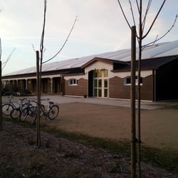 CenterParcs - Le Lac d'Ailette - Les sports de raquette en intérieur : tennis, badminton, tennis de table.