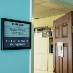 Geek Girls Forever - Hallway View