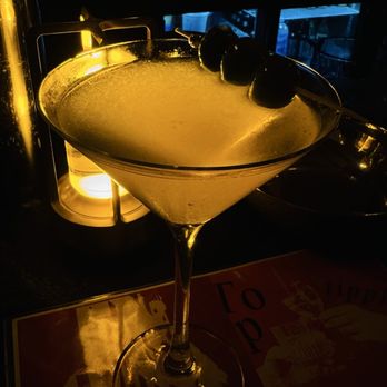 600 T - House truffle dirty martini - Cocktail Bars Near Me - Washington, DC, District of Columbia 600 T - House truffle dirty martini - Cocktail Bars Near Me - Washington, DC, District of Columbia