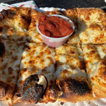 Good News Brewing - Garlic cheese bread - Pizza Near Me - O'Fallon, Missouri