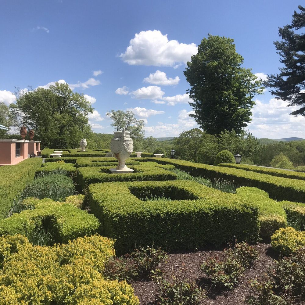 Glenmere Mansion - Beautiful views out back. - Hotels Near Me - Chester, New York
