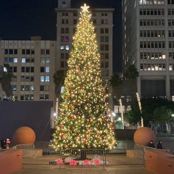 Holiday Ice Rink - Skating Rinks Near Me - Los Angeles, California Holiday Ice Rink - Skating Rinks Near Me - Los Angeles, California