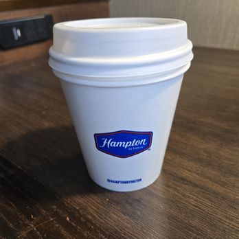 Hampton Inn & Suites Teaneck Glenpointe - Hotels Near Me - Teaneck, New Jersey