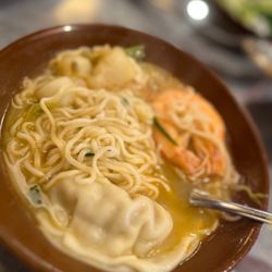 Hot Pot 757 - Hot Pot - beef butter, ramen, shrimp, scallops, chicken dumplings