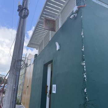 La Ceiba de la 30 - bathroom building - Mexican Near Me - Playa del Carmen, ROO La Ceiba de la 30 - bathroom building - Mexican Near Me - Playa del Carmen, ROO