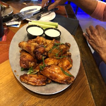 Ford's Garage Wesley Chapel - Ford's Classic Wings 18 Count with double blue cheese dip - Burgers Near Me - Lutz, Florida