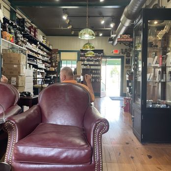 Leesburg Cigar & Pipe - Tobacco Shops Near Me - Leesburg, Virginia Leesburg Cigar & Pipe - Tobacco Shops Near Me - Leesburg, Virginia