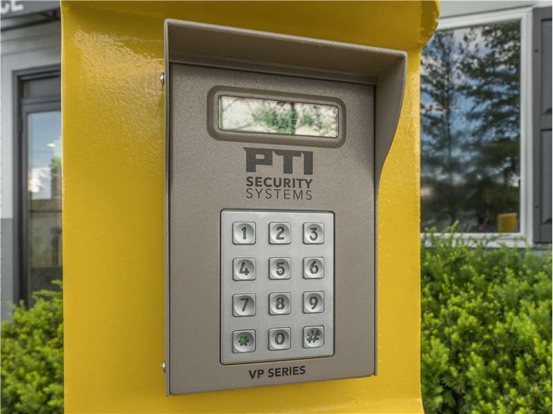 EXTRA SPACE STORAGE Updated June 2024 12 Photos 525 W 35th St