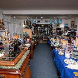 Macklem House Antiques & Collectables