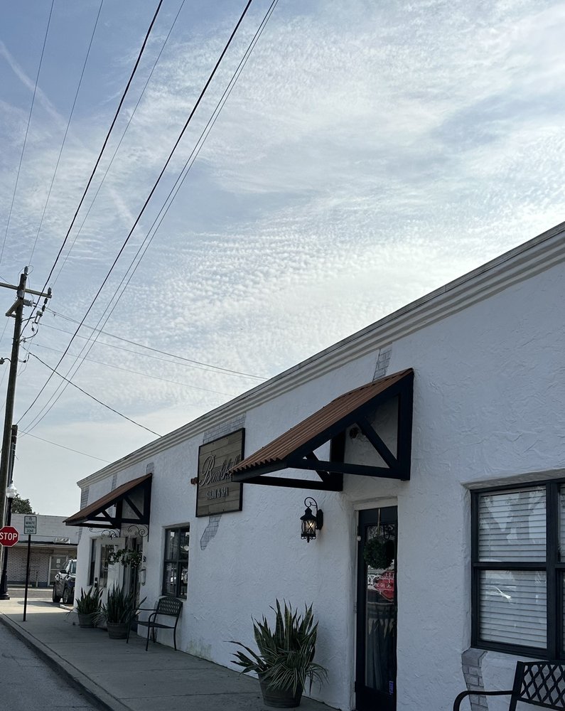 Bombshell Salon and Spa Image