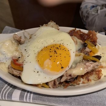 Corinne Austin - Chicken Philly Skillet - New American Near Me - Austin, Texas Corinne Austin - Chicken Philly Skillet - New American Near Me - Austin, Texas