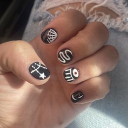 Halloween nails