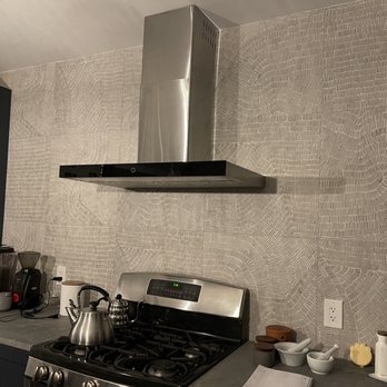 Zamin Construction - Back splash and hood - General Contractors Near Me Zamin Construction - Back splash and hood - General Contractors Near Me