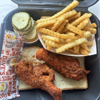 Dave's Hot Chicken - 2 piece tenders hot - Chicken Shop Near Me - Pembroke Pines, Florida