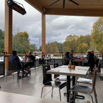 Dixon Roadside - Lots of outdoor seating with heaters - Comfort Food Near Me - Woodstock, New York Dixon Roadside - Lots of outdoor seating with heaters - Comfort Food Near Me - Woodstock, New York