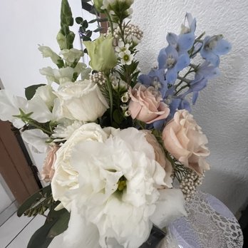Bloom In Box - Florists Near Me - La Palma, California Bloom In Box - Florists Near Me - La Palma, California