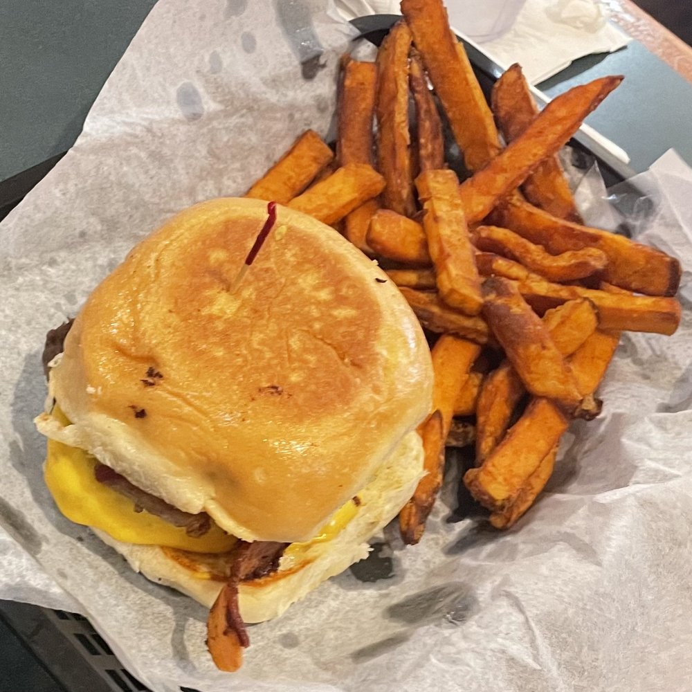 Bacon cheeseburger with sweet potato fries Bacon cheeseburger with sweet potato fries