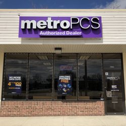 Metro By T-Mobile 21 & North Ave