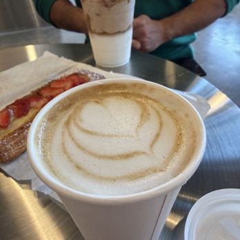 Commence Coffee - Vanilla latte - Coffee & Tea Near Me - Chino Hills, California Commence Coffee - Vanilla latte - Coffee & Tea Near Me - Chino Hills, California