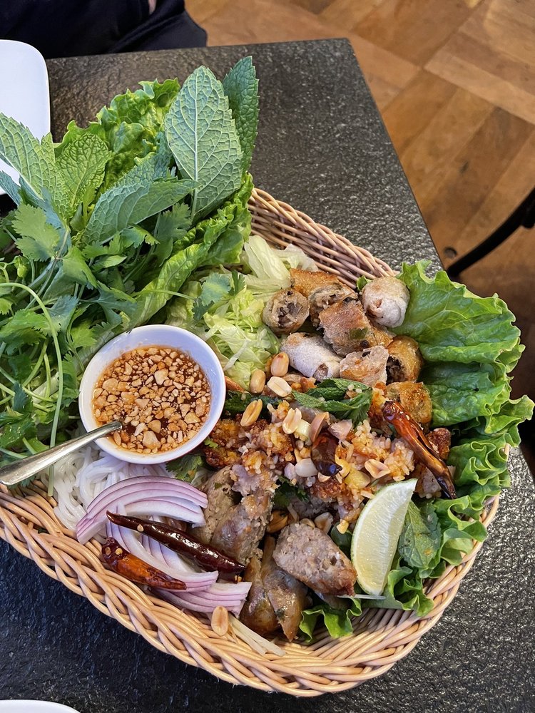 THE SAAP AVENUE 738 Photos & 281 Reviews 4395 Piedmont Ave, Oakland