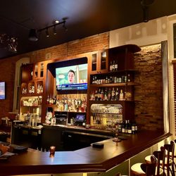 Wayfarer Tavern - The bar..