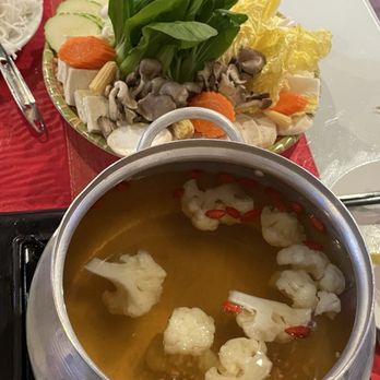 Golden Bamboo Vegetarian Restaurant - 44. Lẩu Nấm Thiên Nhiên / Mushroom Hot Pot - Vegetarian Near Me - San Jose, California