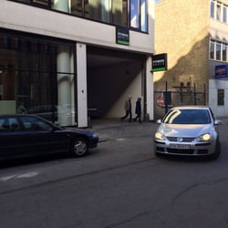 Fitness World Østerbro - Indgangen til baggården