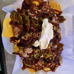 The Bully Gorilla Bar - Bbq pork nachos