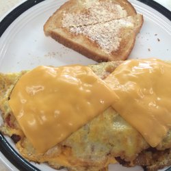 Scenic Cafe - Omelet & toast