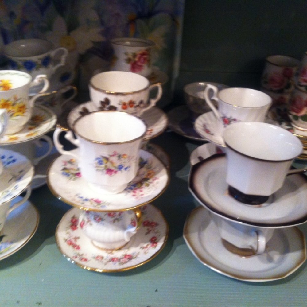 Olivia's Brocante - Furniture Stores Near Me - Amsterdam, New Hampshire