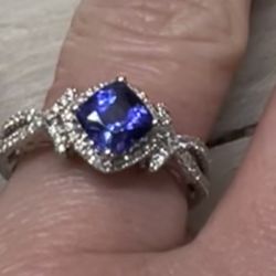 Curtis Cox Jewlers - Top view of amazing quality and bling