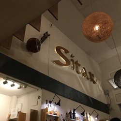 Sitar - Restaurant wall