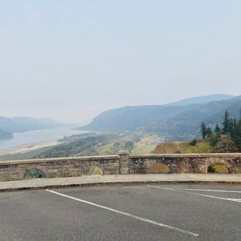 Vista House At Crown Point - Landmarks & Historical Buildings Near Me - Corbett, Oregon