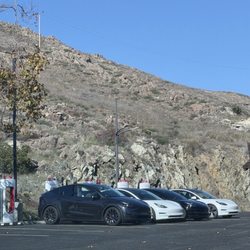 Tesla Supercharger - Madonna Inn - 250kWh