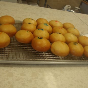 Honolulu Kitchen - FREE SAMPLES ..of the different types of their famous and original fried manapua. Just help yourself!! - Chinese Near Me - Waipahu, Hawaii Honolulu Kitchen - FREE SAMPLES ..of the different types of their famous and original fried manapua. Just help yourself!! - Chinese Near Me - Waipahu, Hawaii