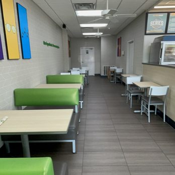 Subway - a long line of tables and benches - Sandwiches Near Me - St Louis, Missouri