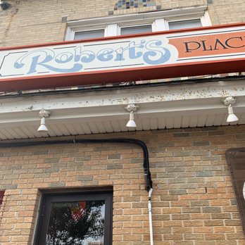 Robert's Place - Exterior - Sports Bars Near Me - Margate City, New Jersey