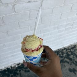 My Mother's Place - Strawberry cheesecake small