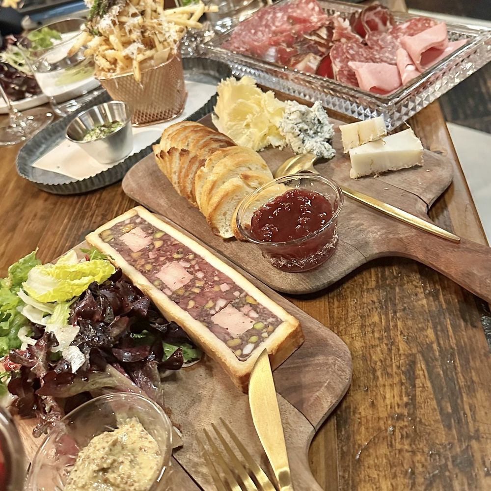 Saison - Wine Bars Near Me - San Francisco, California Saison - Wine Bars Near Me - San Francisco, California