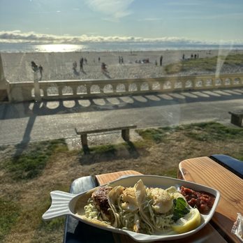 Mo's Seafood & Chowder - Fish tacos on the patio - Seafood Near Me - Seaside, Oregon Mo's Seafood & Chowder - Fish tacos on the patio - Seafood Near Me - Seaside, Oregon
