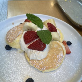 Flipper’s - Pancake with yummy fruit on it! - Pancakes Near Me - New York, New York Flipper’s - Pancake with yummy fruit on it! - Pancakes Near Me - New York, New York
