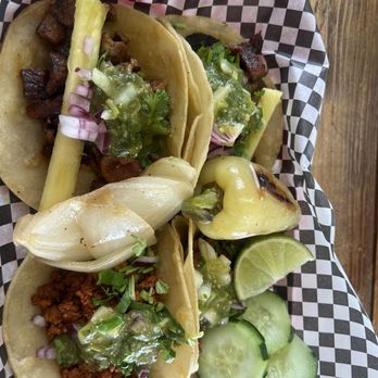 EL Moreno - Tacos al pastor and chorizo - Food Trucks Near Me - Woodburn, Oregon EL Moreno - Tacos al pastor and chorizo - Food Trucks Near Me - Woodburn, Oregon