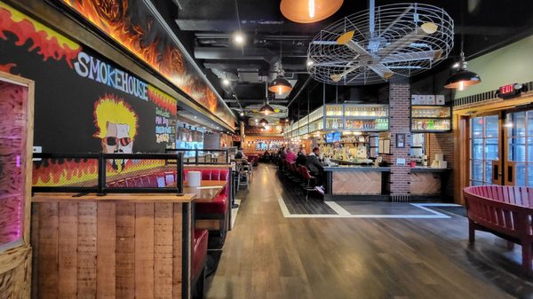 Guy Fieri's Smokehouse by null