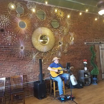 Farina's Winery & Cafe - Live Music - Italian Near Me - Grapevine, Texas Farina's Winery & Cafe - Live Music - Italian Near Me - Grapevine, Texas