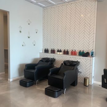 Rococo Hair - Shampoo Bowl Area - Hair Salons Near Me - Albuquerque, New Mexico