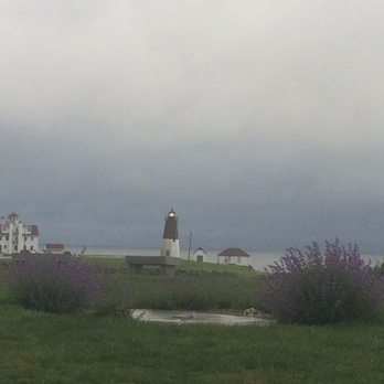 Fisherman's Memorial Monument - Parks Near Me - Narragansett, Rhode Island