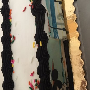 Safeway - Messed up siding with edible image and BLACK border for a Disney birthday. - Grocery Near Me - Yakima, Washington