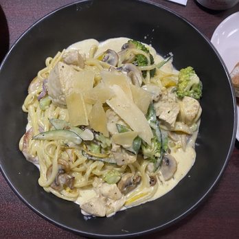 Crockett Cocina - Pasta Primavera with Chicken - Seafood Near Me - Crockett, California Crockett Cocina - Pasta Primavera with Chicken - Seafood Near Me - Crockett, California